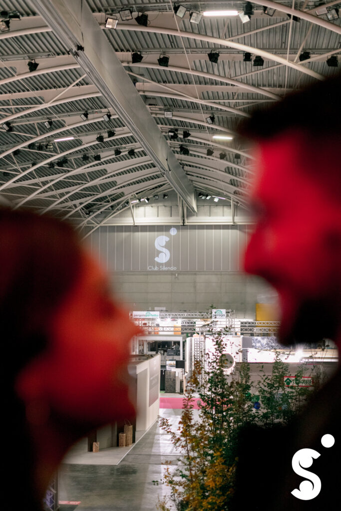 CS_OVAL_20251004_BestOfLoghi_STD0001