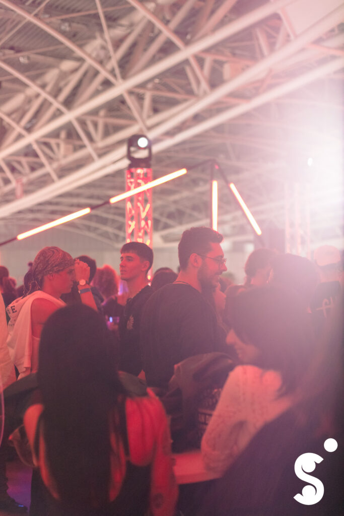 CS_OVAL_20251004_BestOfLoghi_STD0006