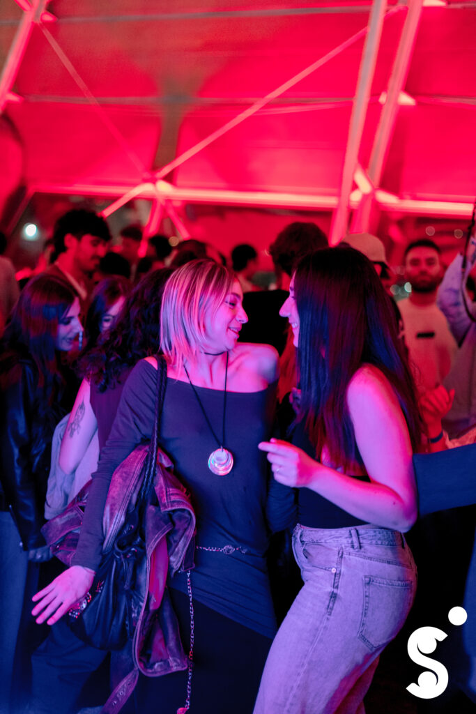 CS_OVAL_20251004_BestOfLoghi_STD0032