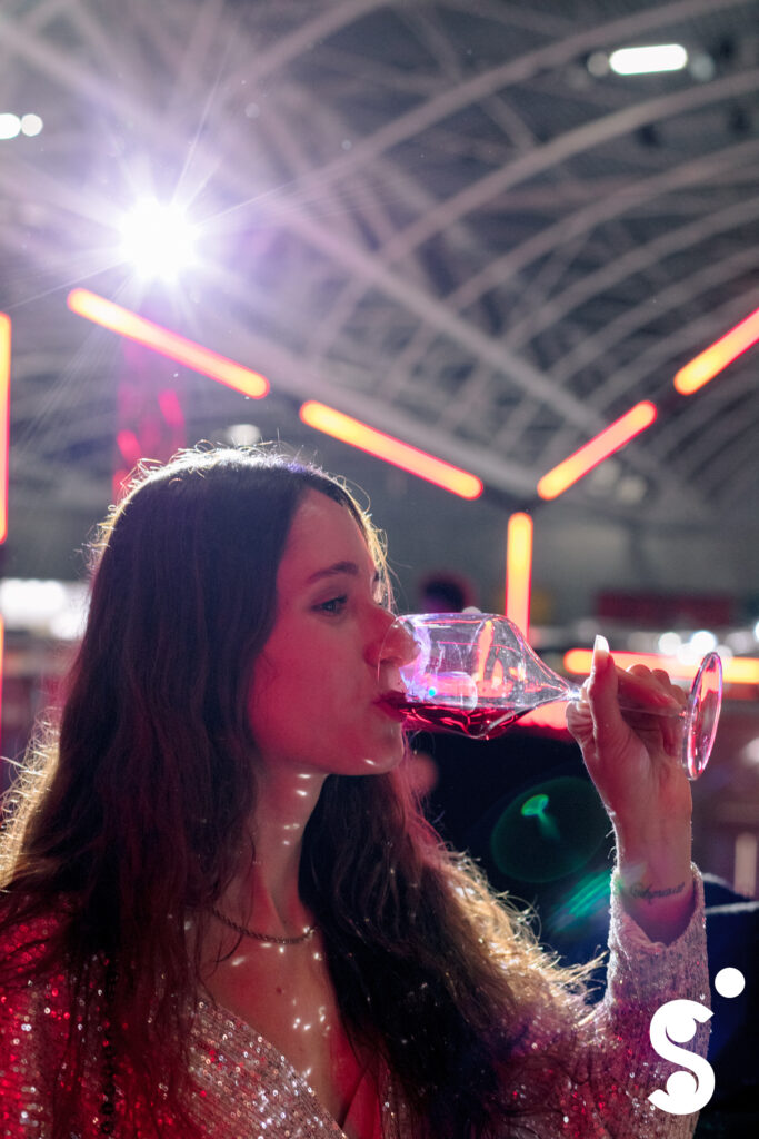 CS_OVAL_20251004_BestOfLoghi_STD0035