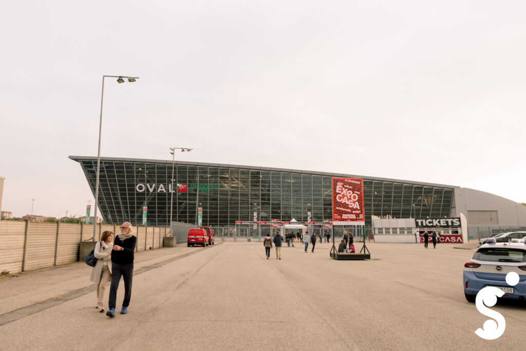 CS_OVAL_20251004_BestOfLoghi_STD0037