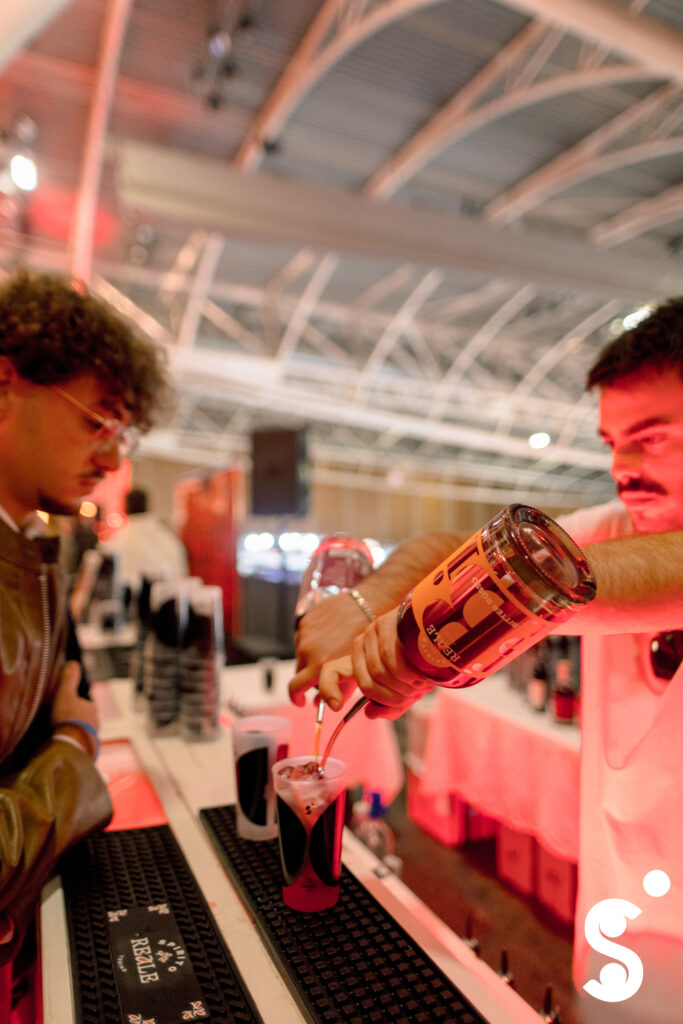 CS_OVAL_20251004_BestOfLoghi_STD0041