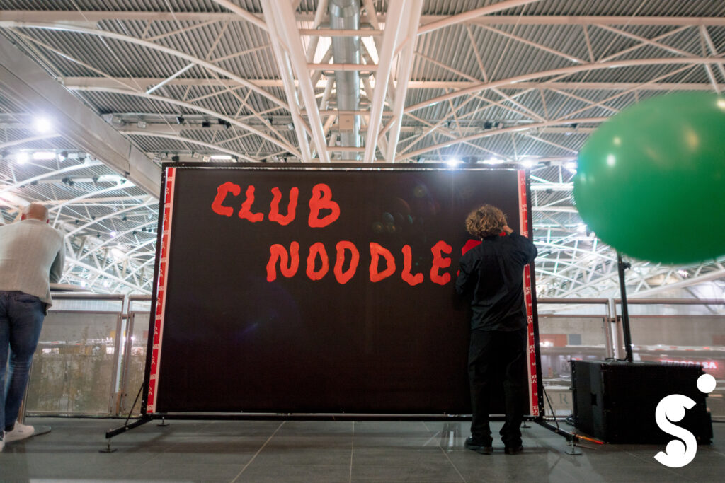 CS_OVAL_20251004_BestOfLoghi_STD0047