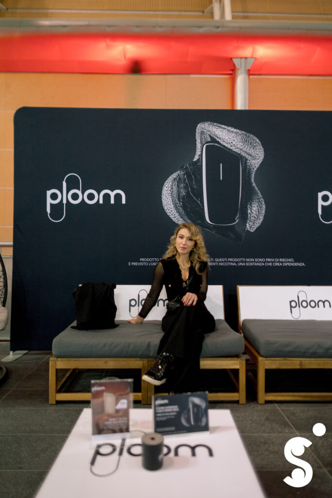 CS_OVAL_20251004_BestOfLoghi_STD0065