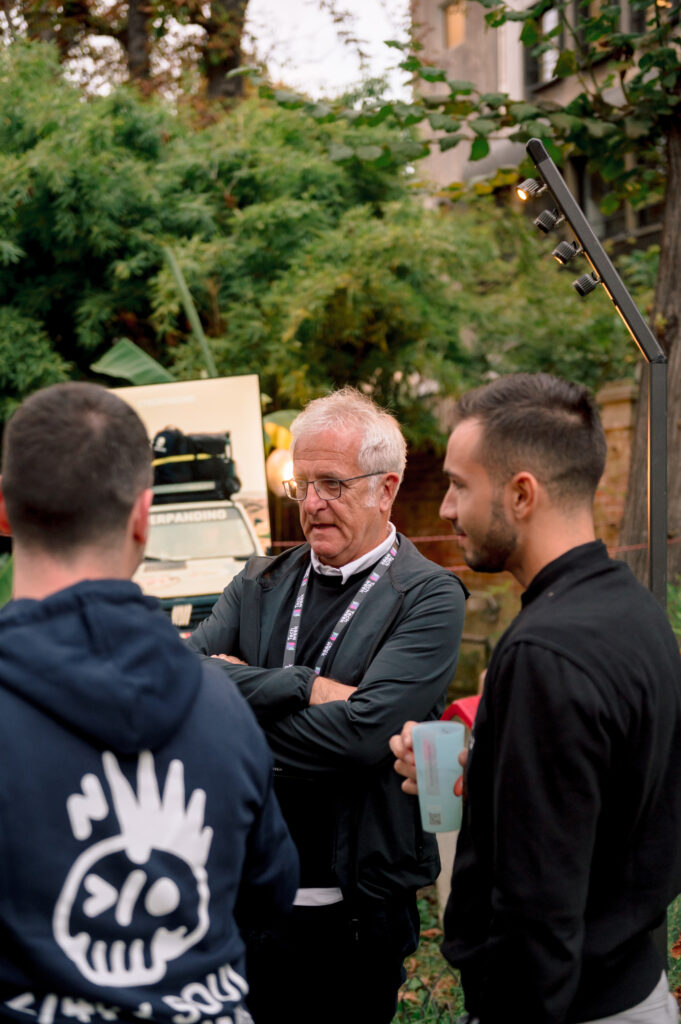 CS_TECHVILLA_20251001_STD0177