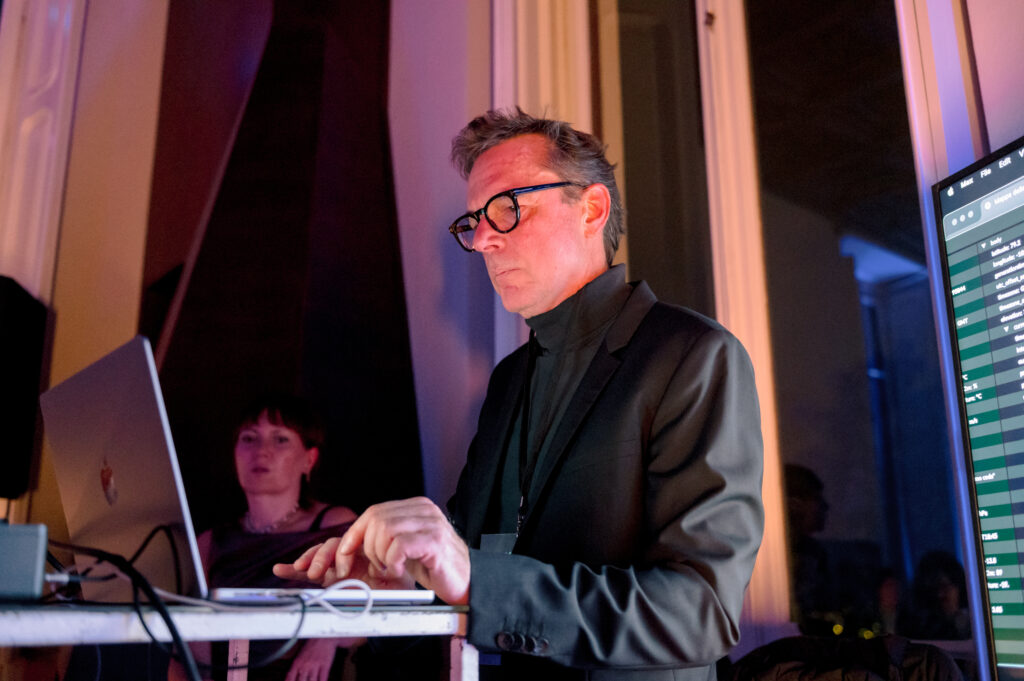 CS_TECHVILLA_20251001_STD0302