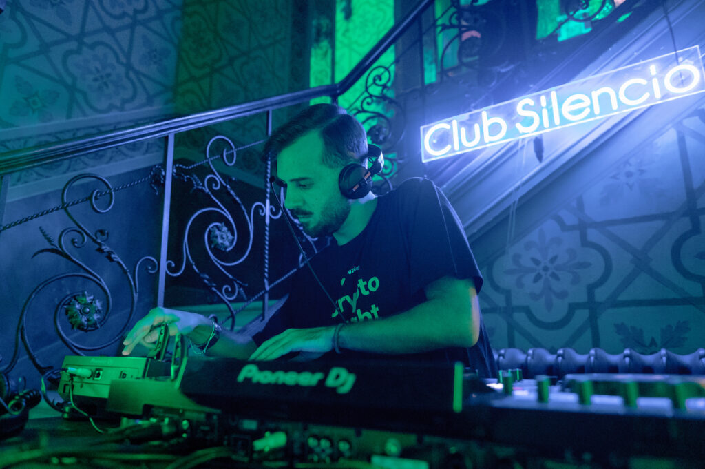 CS_TECHVILLA_20251001_STD0312