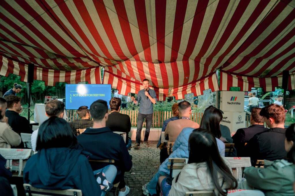 CS_TECHVILLA_20251002_STD0129